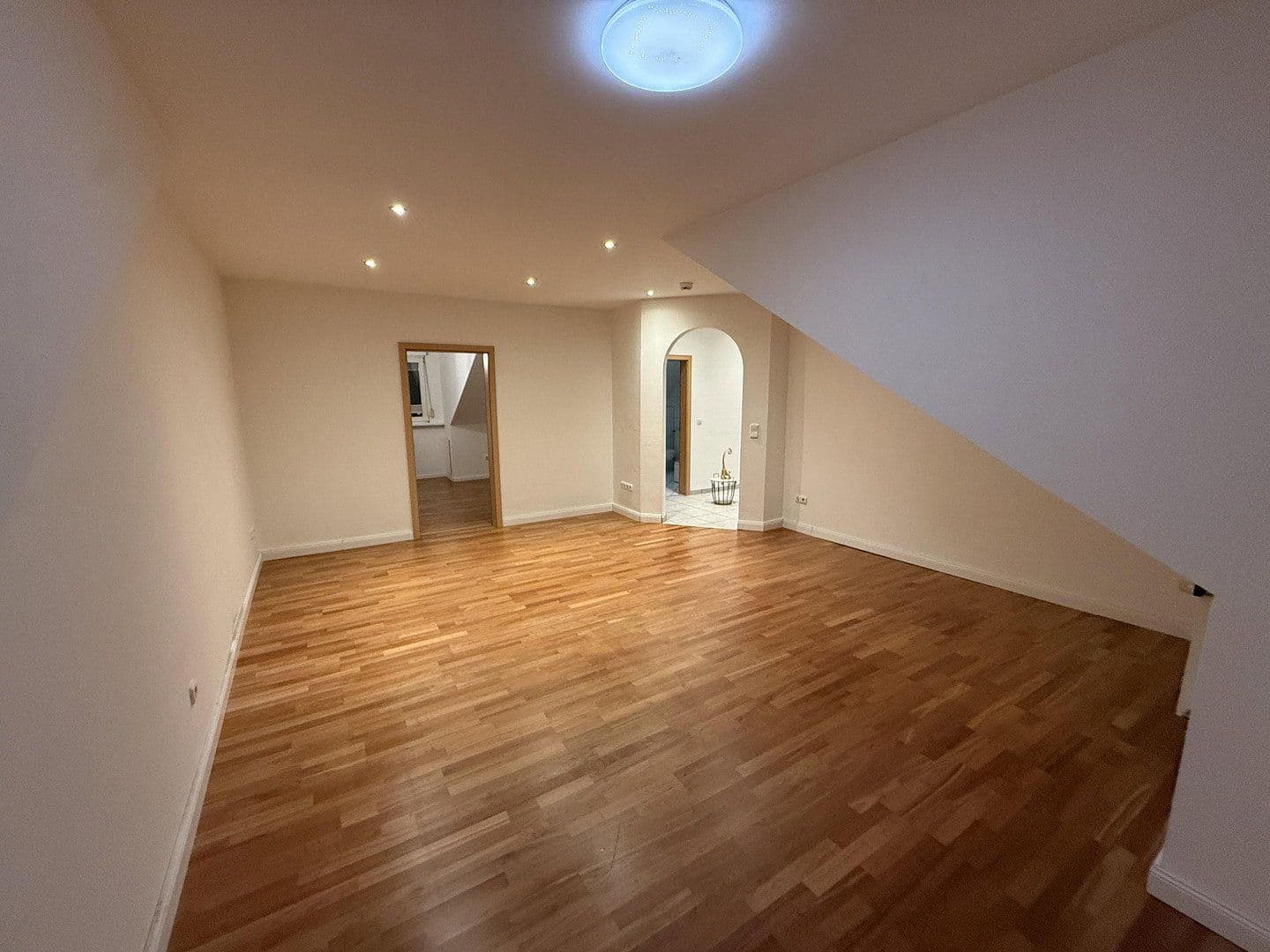 Pronájem bytu 2+1 58 m², Brunhildenweg 20, Gelsenkirchen, Severní Porýní-Vestfálsko Pronájem bytu 2+1 58 m², Brunhildenweg 20, Gelsenkirchen, Severní Porýní-Vestfálsko