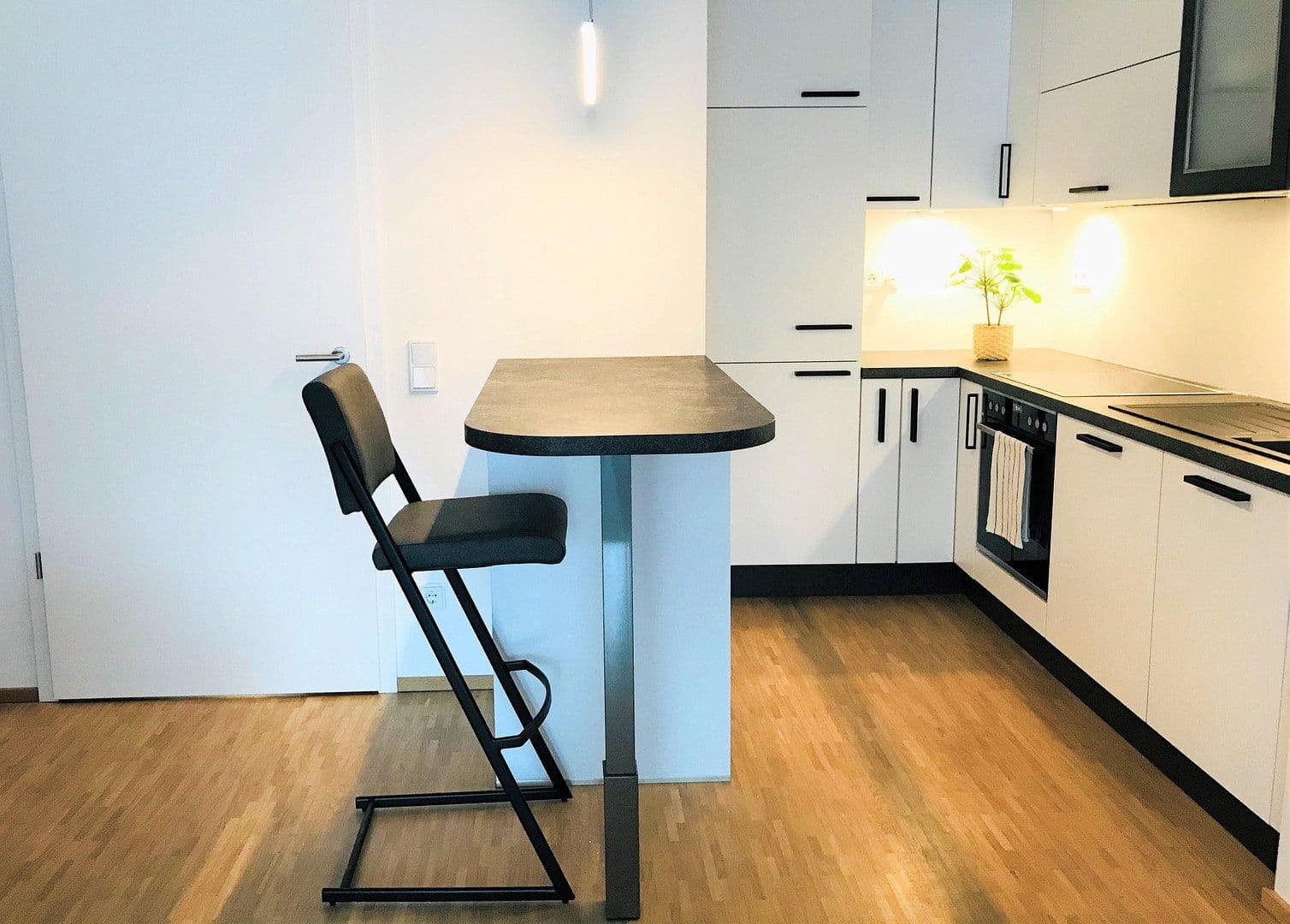 Pronájem bytu 2+1 55 m², Frankfurt am Main, Hessen Pronájem bytu 2+1 55 m², Frankfurt am Main, Hessen