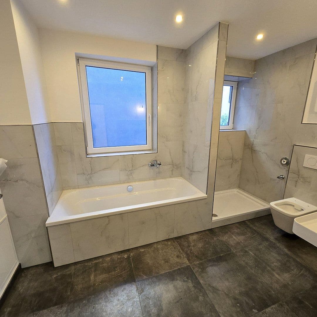 Prodej domu 252 m², pozemek 252 m², Warendorpstraße 25, Lübeck, Šlesvicko-Holštýnsko Prodej domu 252 m², pozemek 252 m², Warendorpstraße 25, Lübeck, Šlesvicko-Holštýnsko