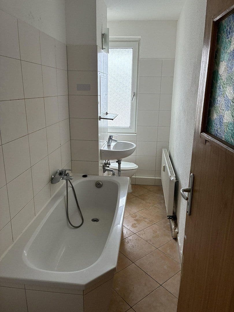 Pronájem bytu 3+1 58 m², Askanische Straße 106, Dessau-Roßlau, Sasko-Anhaltsko Pronájem bytu 3+1 58 m², Askanische Straße 106, Dessau-Roßlau, Sasko-Anhaltsko