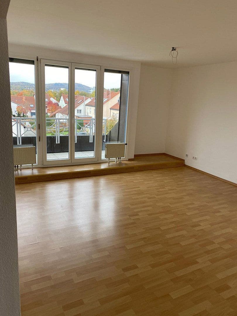 Pronájem bytu 3+1 82 m², Im Kohlruss 7, Liederbach am Taunus, Hessen Pronájem bytu 3+1 82 m², Im Kohlruss 7, Liederbach am Taunus, Hessen