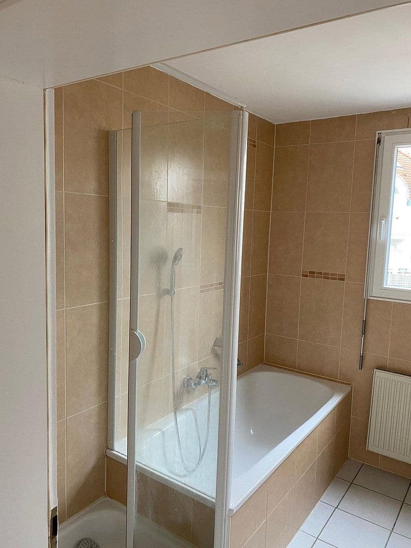 Pronájem bytu 3+1 82 m², Im Kohlruss 7, Liederbach am Taunus, Hessen Pronájem bytu 3+1 82 m², Im Kohlruss 7, Liederbach am Taunus, Hessen