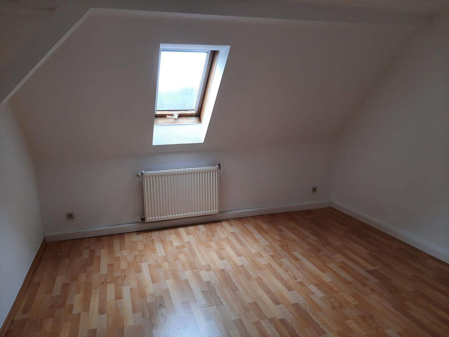 Pronájem bytu 3+1 86 m², Gera, Durynsko Pronájem bytu 3+1 86 m², Gera, Durynsko