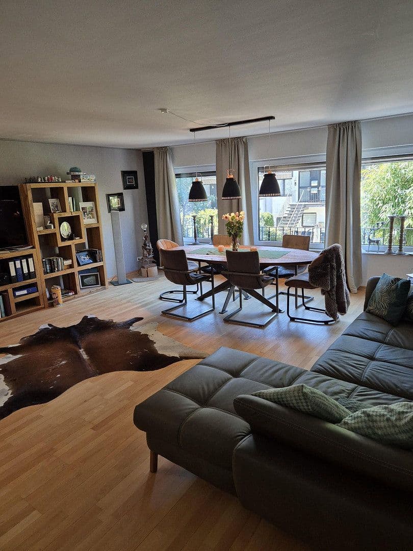 Prodej bytu 5+1 150 m², Am Gerichtshaus 45 a, Essen, Severní Porýní-Vestfálsko Prodej bytu 5+1 150 m², Am Gerichtshaus 45 a, Essen, Severní Porýní-Vestfálsko