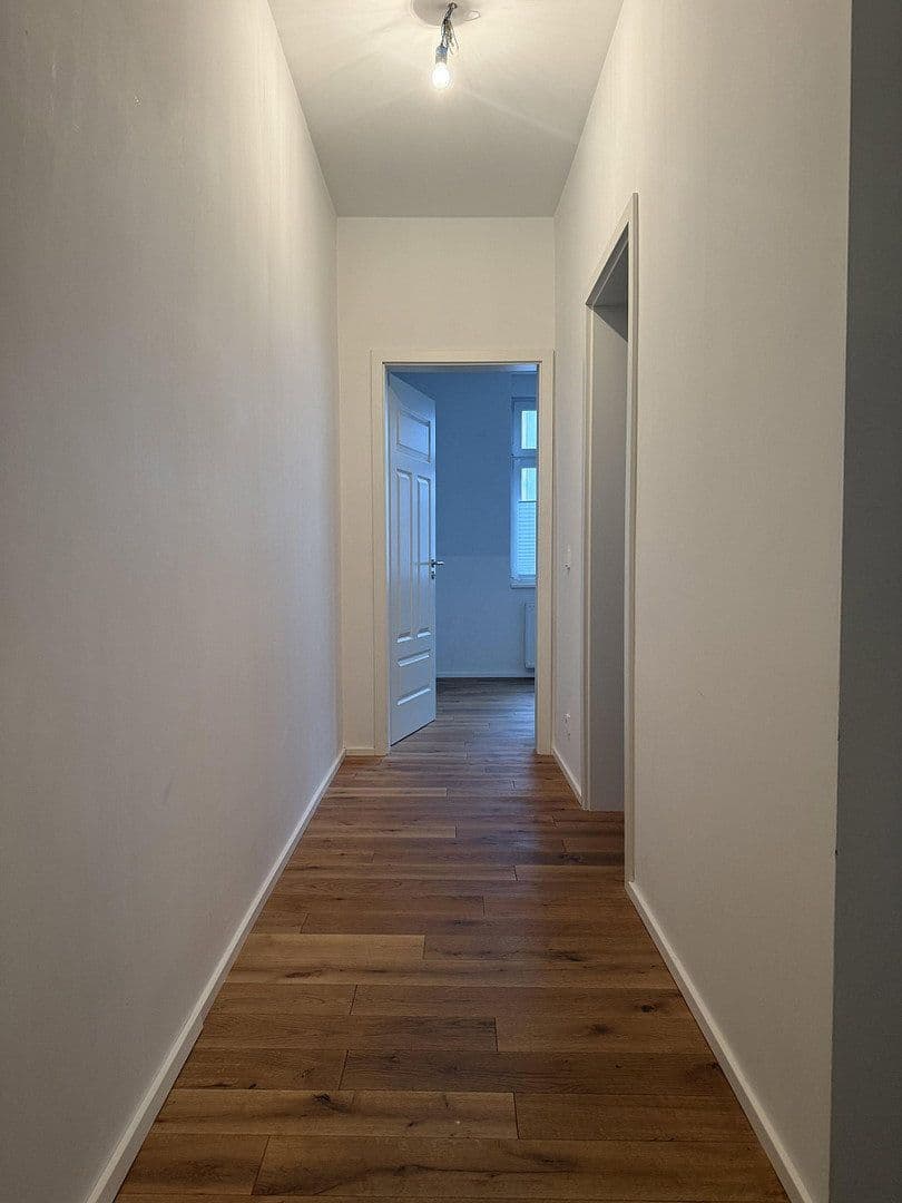 Pronájem domu 120 m², pozemek 200 m², Frankfurt, Hessen Pronájem domu 120 m², pozemek 200 m², Frankfurt, Hessen