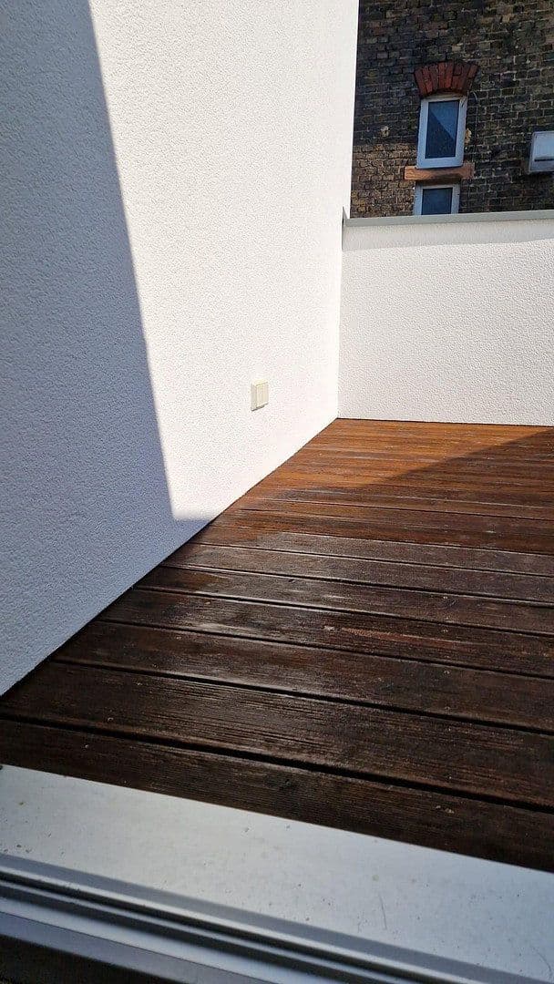 Pronájem domu 120 m², pozemek 200 m², Frankfurt, Hessen Pronájem domu 120 m², pozemek 200 m², Frankfurt, Hessen