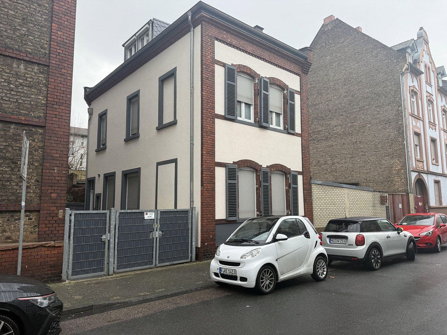 Pronájem domu 120 m², pozemek 200 m², Frankfurt, Hessen Pronájem domu 120 m², pozemek 200 m², Frankfurt, Hessen