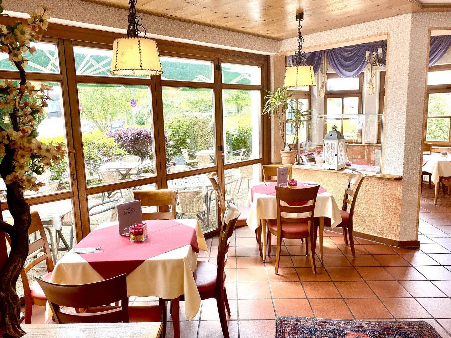 Prodej nebytového prostoru 1.445 m², Bad Soden-Salmünster, Hessen Prodej nebytového prostoru 1.445 m², Bad Soden-Salmünster, Hessen