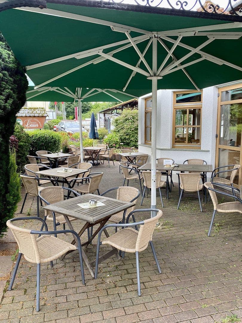 Prodej nebytového prostoru 1.445 m², Bad Soden-Salmünster, Hessen Prodej nebytového prostoru 1.445 m², Bad Soden-Salmünster, Hessen