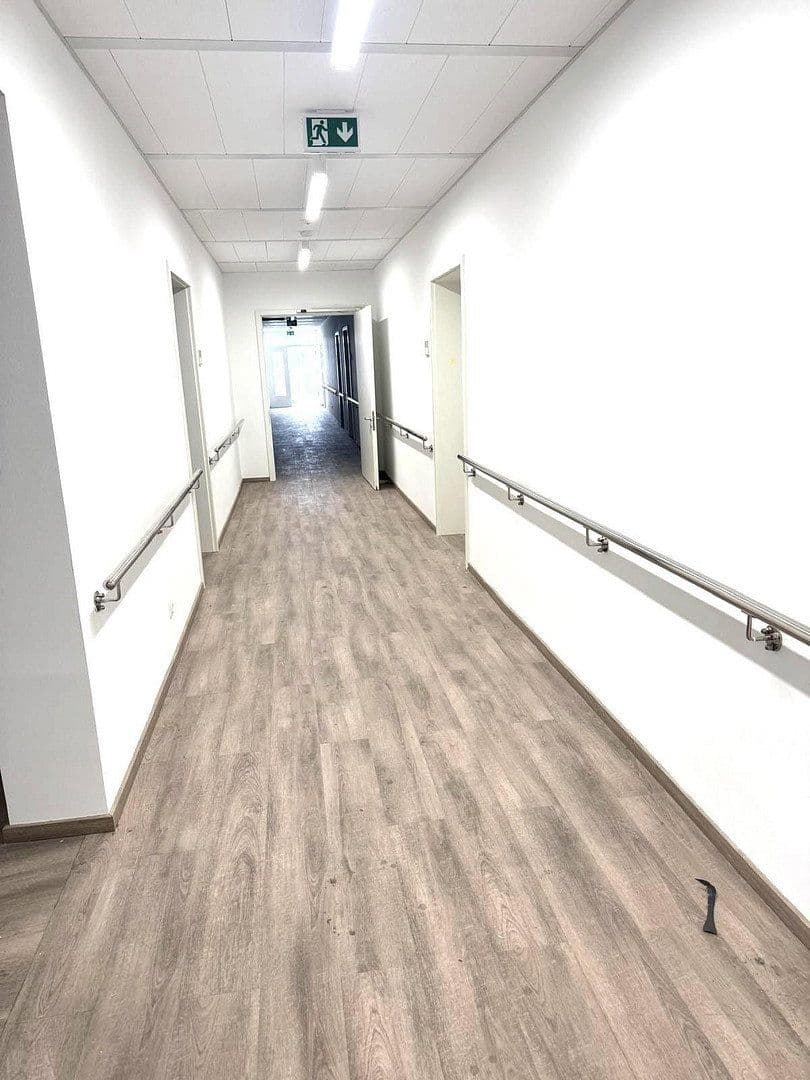 Prodej domu 7.645 m², pozemek 10.000 m², Nidda, Hessen Prodej domu 7.645 m², pozemek 10.000 m², Nidda, Hessen