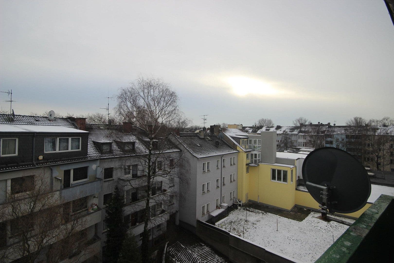 Pronájem bytu 3+1 62 m², Wanheimer Str. 13, Duisburg, Severní Porýní-Vestfálsko Pronájem bytu 3+1 62 m², Wanheimer Str. 13, Duisburg, Severní Porýní-Vestfálsko