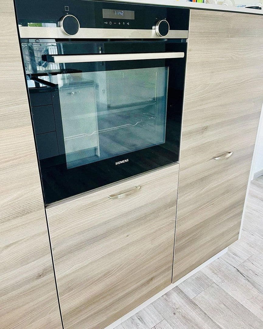 Pronájem bytu 3+1 110 m², Gwinnerstraße 35, Frankfurt am Main, Hessen Pronájem bytu 3+1 110 m², Gwinnerstraße 35, Frankfurt am Main, Hessen