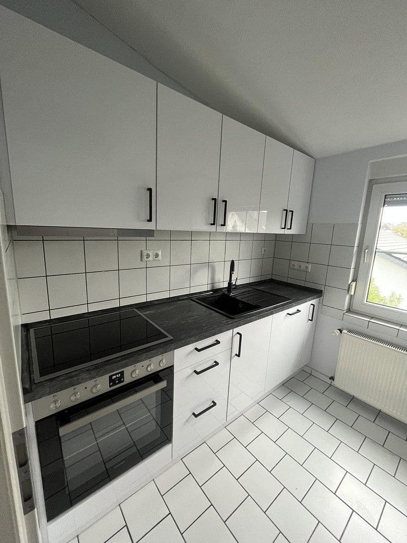 Pronájem bytu 4+1 91 m², Westerwaldstraße 5, Limburg an der Lahn, Hessen Pronájem bytu 4+1 91 m², Westerwaldstraße 5, Limburg an der Lahn, Hessen