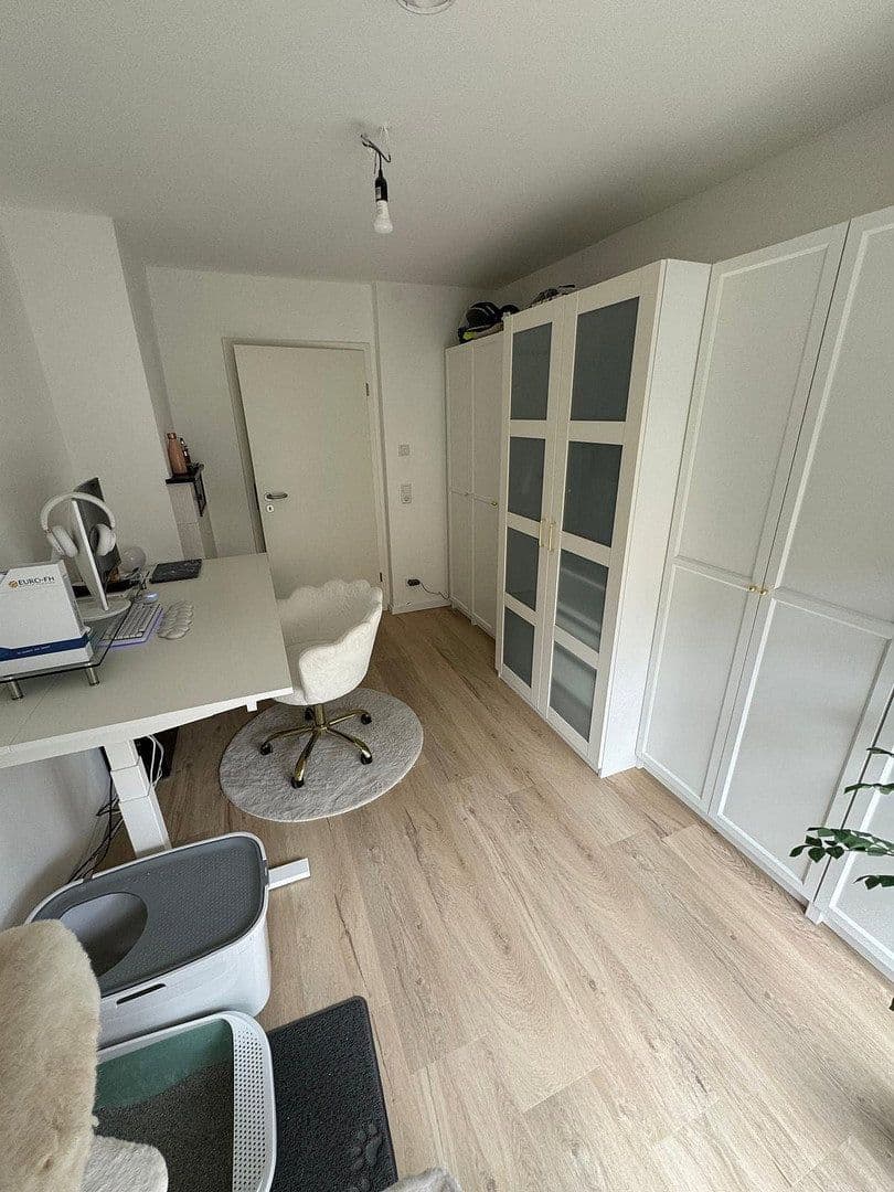 Pronájem bytu 3+1 60 m², Kernen im Remstal, Bádensko-Württembersko Pronájem bytu 3+1 60 m², Kernen im Remstal, Bádensko-Württembersko