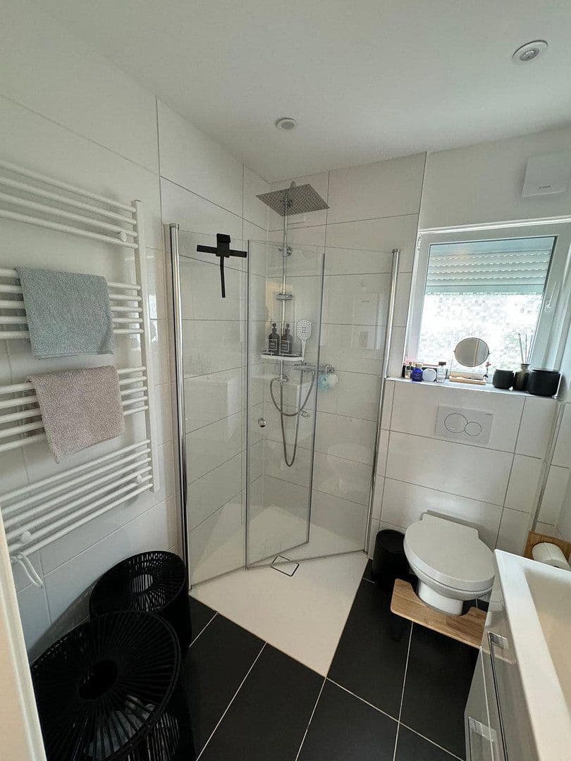 Pronájem bytu 3+1 60 m², Kernen im Remstal, Bádensko-Württembersko Pronájem bytu 3+1 60 m², Kernen im Remstal, Bádensko-Württembersko