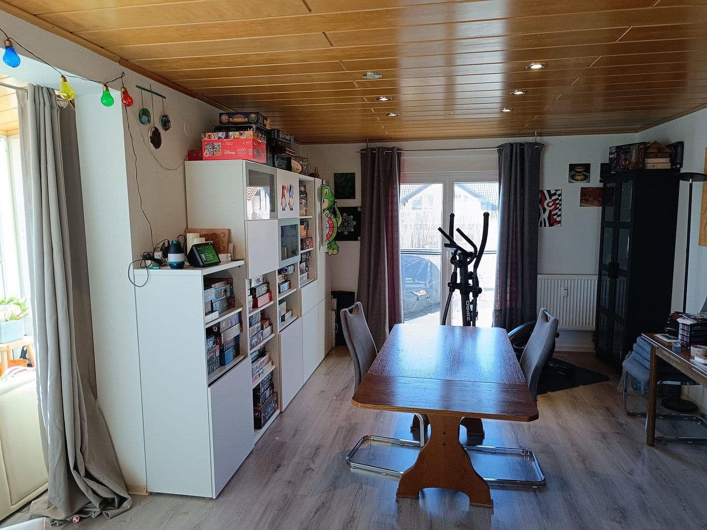 Pronájem bytu 4+1 105 m², Kornblumenstr. 22, Rheinstetten, Bádensko-Württembersko Pronájem bytu 4+1 105 m², Kornblumenstr. 22, Rheinstetten, Bádensko-Württembersko