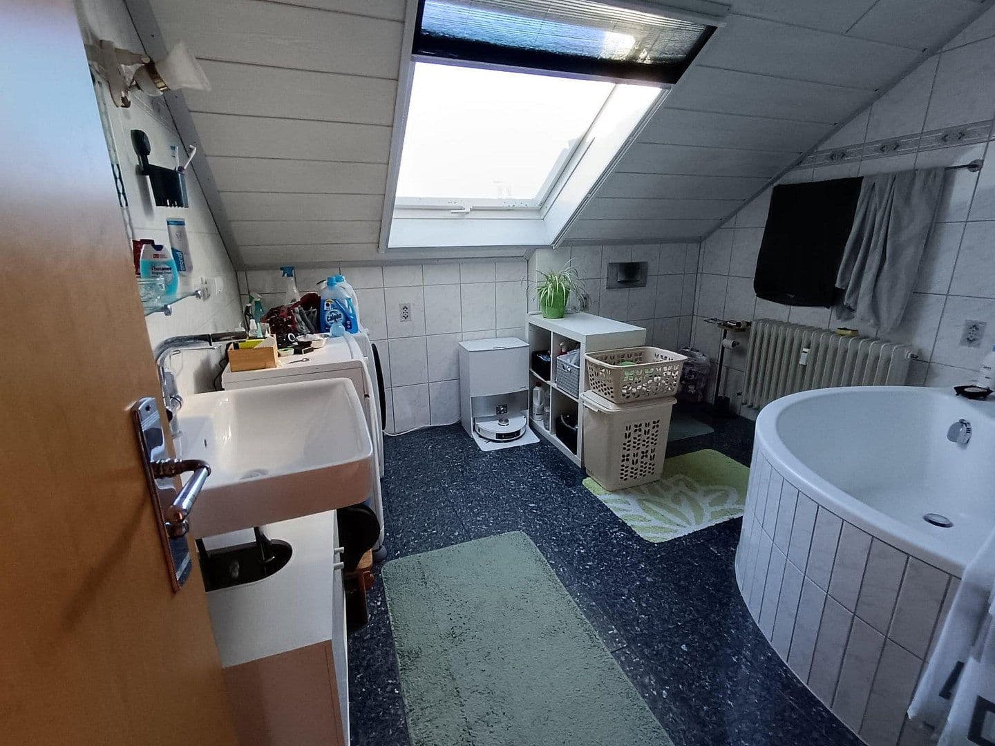 Pronájem bytu 4+1 105 m², Kornblumenstr. 22, Rheinstetten, Bádensko-Württembersko Pronájem bytu 4+1 105 m², Kornblumenstr. 22, Rheinstetten, Bádensko-Württembersko