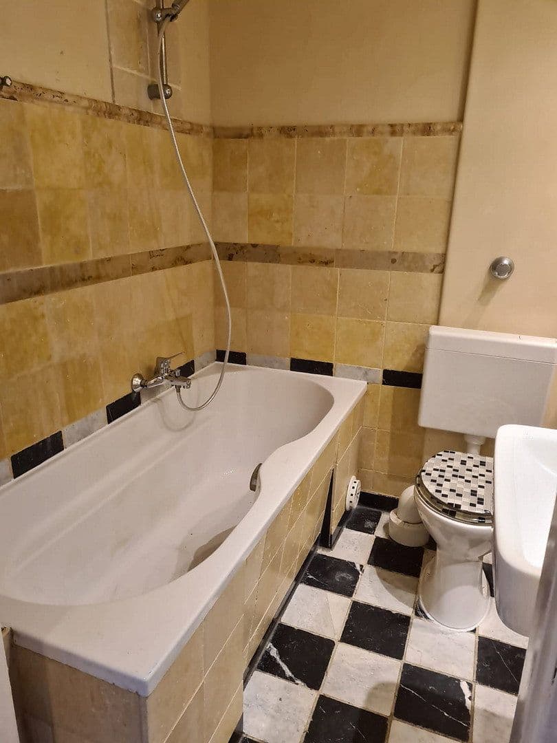 Pronájem bytu 2+1 56 m², Düsseldorf, Severní Porýní-Vestfálsko Pronájem bytu 2+1 56 m², Düsseldorf, Severní Porýní-Vestfálsko