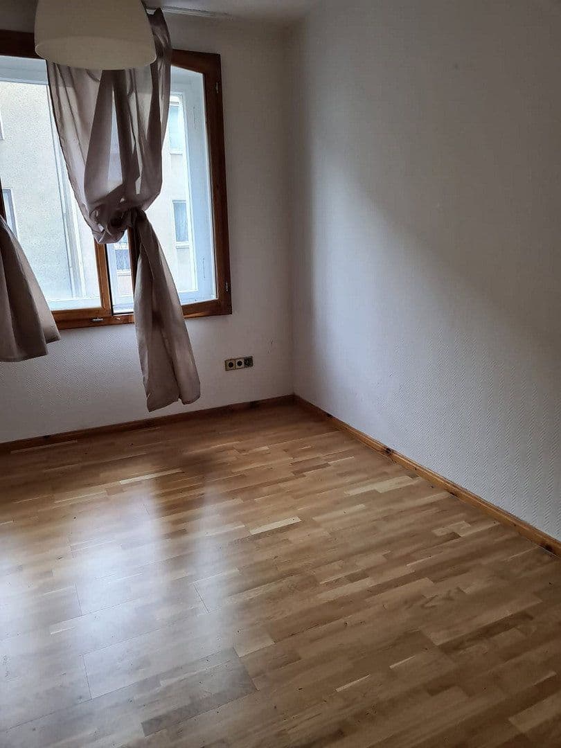 Pronájem bytu 2+1 56 m², Düsseldorf, Severní Porýní-Vestfálsko Pronájem bytu 2+1 56 m², Düsseldorf, Severní Porýní-Vestfálsko