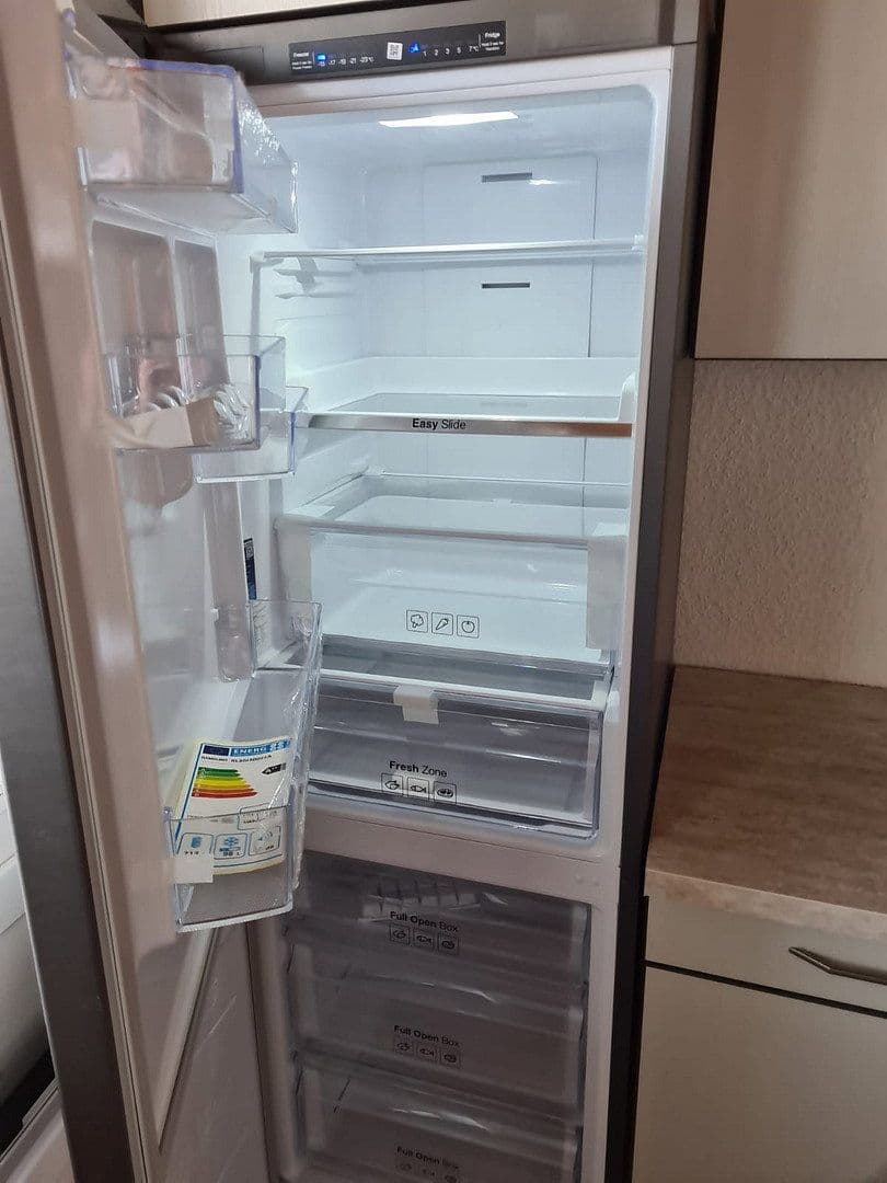 Pronájem bytu 2+1 56 m², Düsseldorf, Severní Porýní-Vestfálsko Pronájem bytu 2+1 56 m², Düsseldorf, Severní Porýní-Vestfálsko