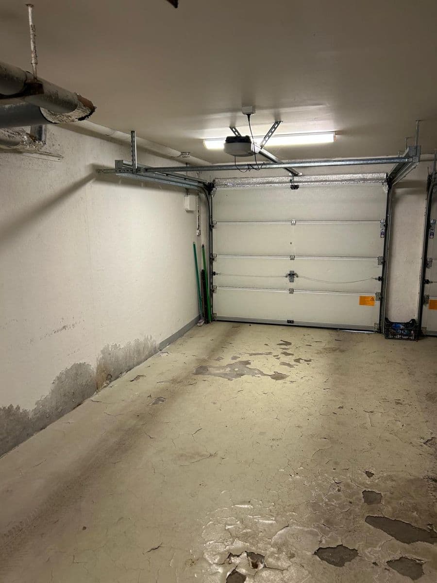 Prodej garáže 19 m², Františkova, Praha, Praha Prodej garáže 19 m², Františkova, Praha, Praha