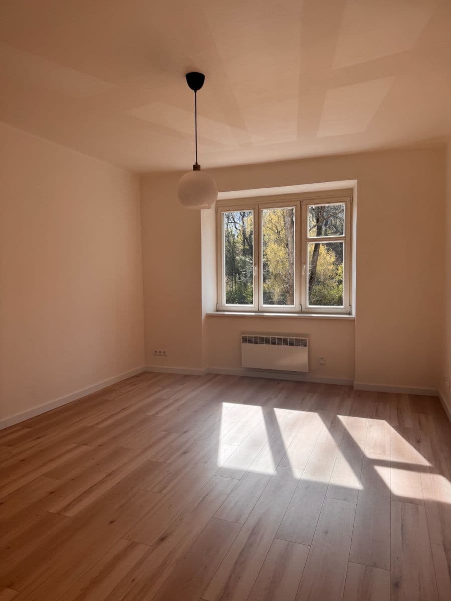 Pronájem bytu Garsoniéra 28 m², Jaurisova, Praha, Praha Pronájem bytu Garsoniéra 28 m², Jaurisova, Praha, Praha