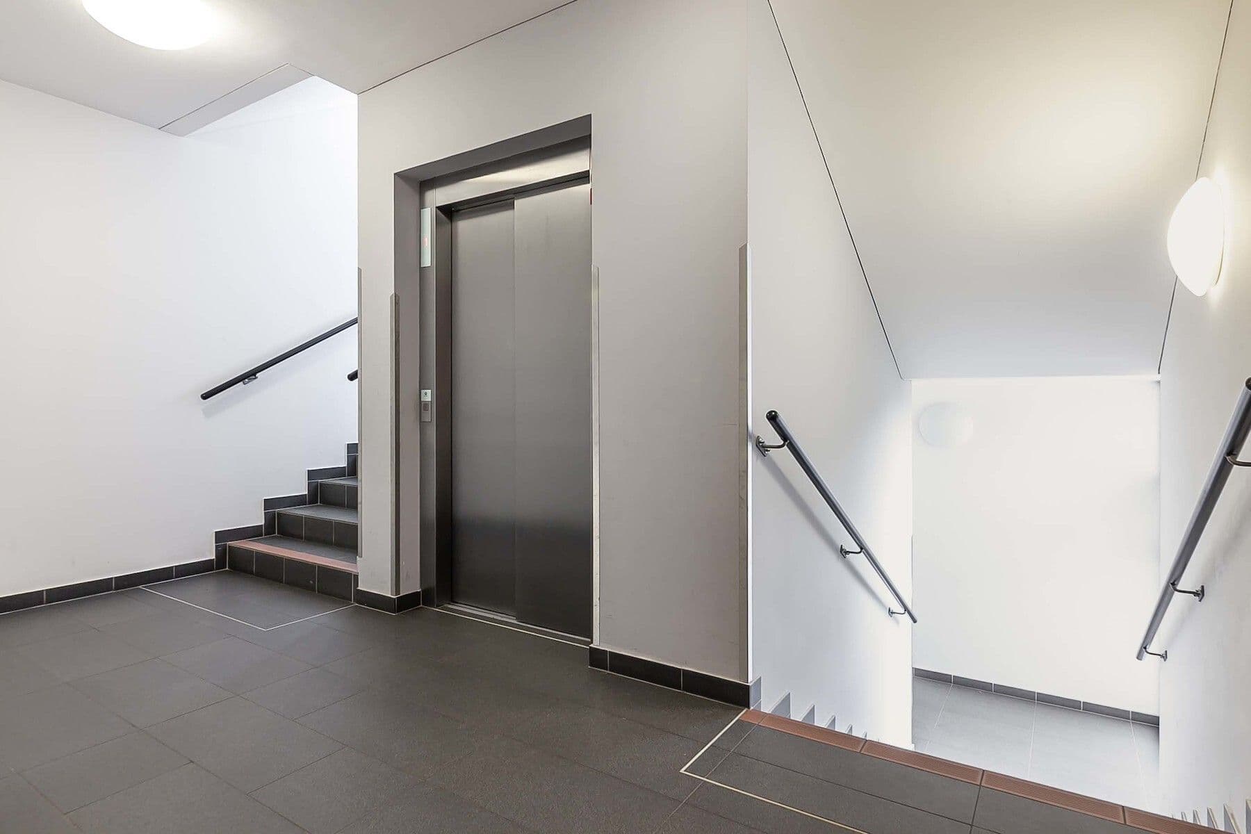 Prodej bytu 2+kk 66 m², Pod Stolovou horou, Praha, Praha Prodej bytu 2+kk 66 m², Pod Stolovou horou, Praha, Praha