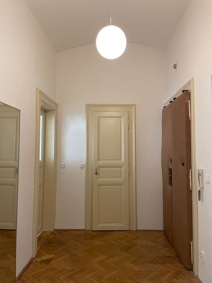 Pronájem bytu 2+1 72 m², V Kolkovně, Praha, Praha Pronájem bytu 2+1 72 m², V Kolkovně, Praha, Praha