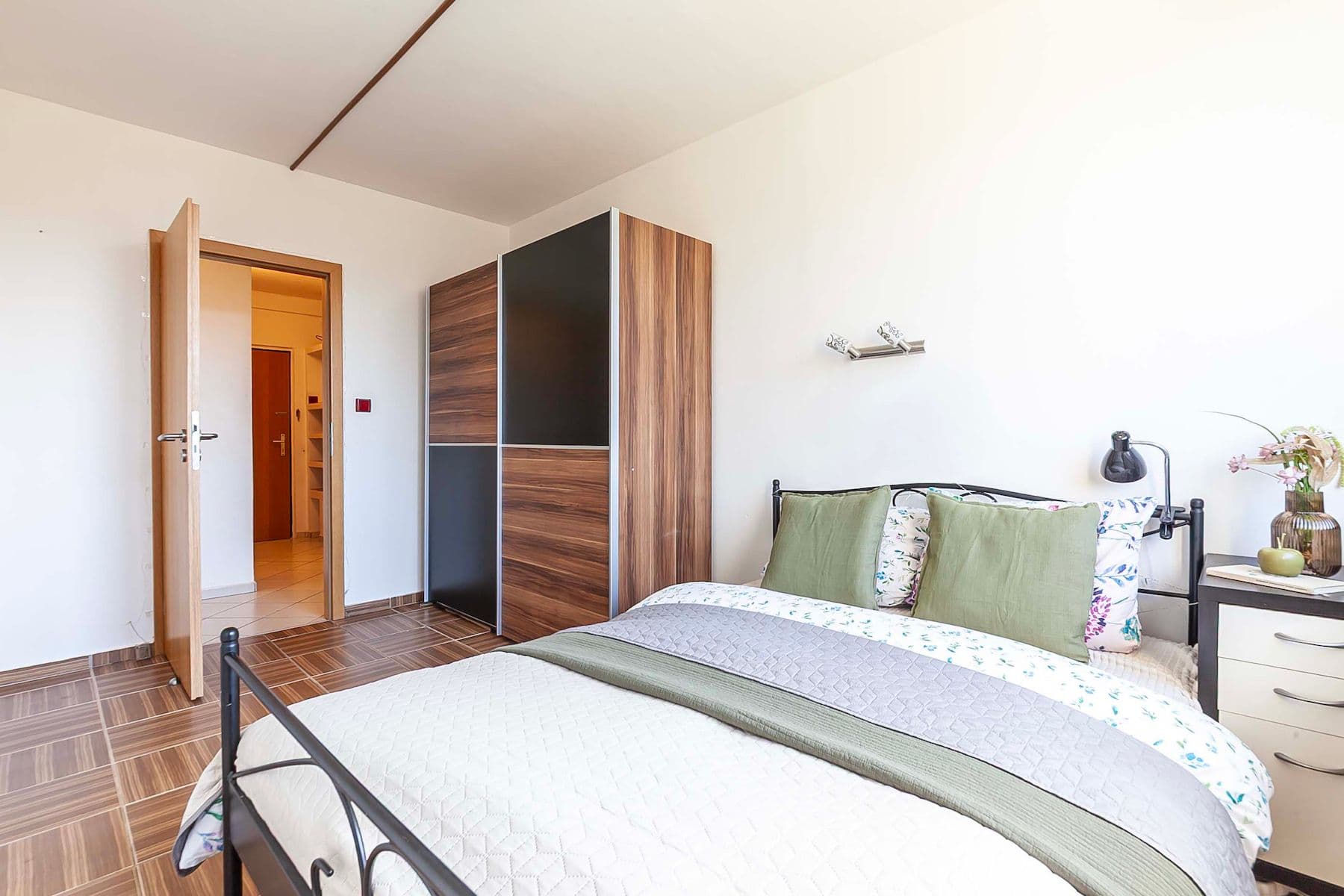 Prodej bytu 2+kk 43 m², Frýdlantská, Praha, Praha Prodej bytu 2+kk 43 m², Frýdlantská, Praha, Praha