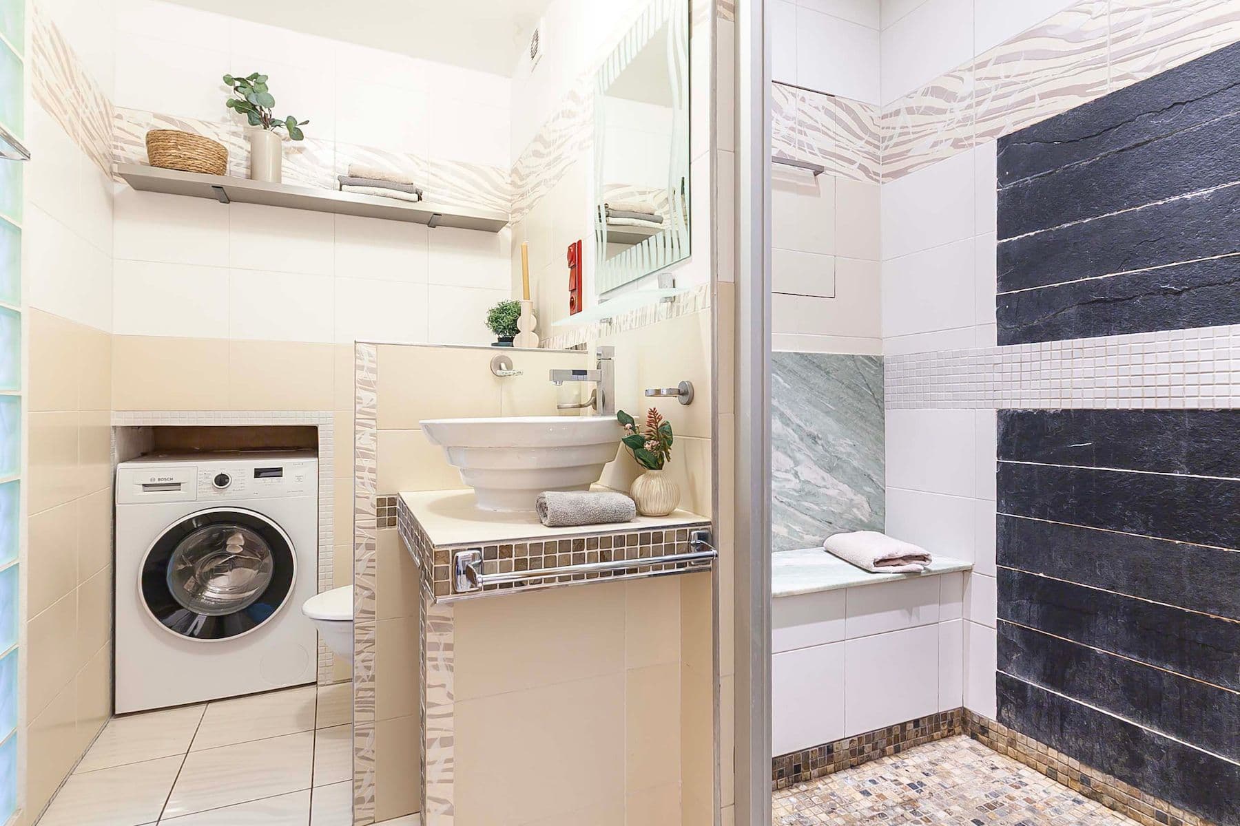 Prodej bytu 2+kk 43 m², Frýdlantská, Praha, Praha Prodej bytu 2+kk 43 m², Frýdlantská, Praha, Praha