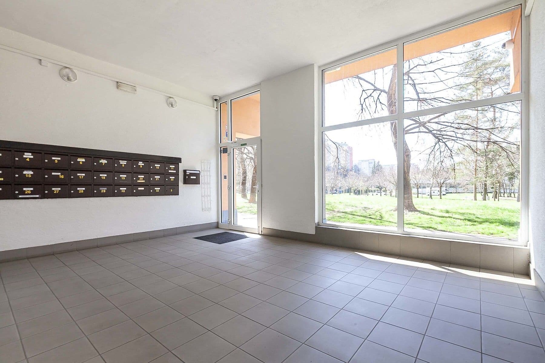 Prodej bytu 2+kk 43 m², Frýdlantská, Praha, Praha Prodej bytu 2+kk 43 m², Frýdlantská, Praha, Praha