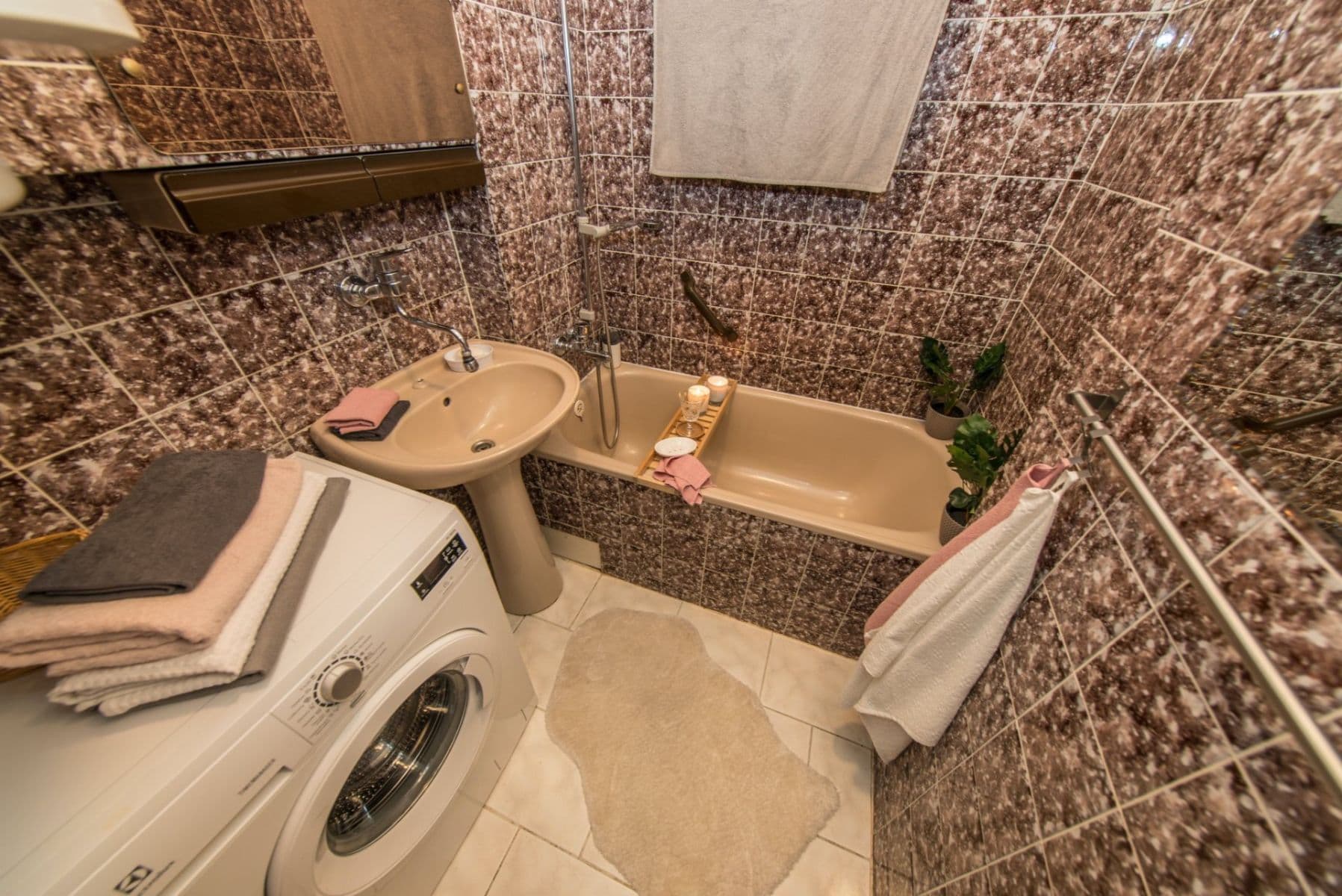 Pronájem bytu 3+1 68 m², Drahobejlova, Praha, Praha Pronájem bytu 3+1 68 m², Drahobejlova, Praha, Praha