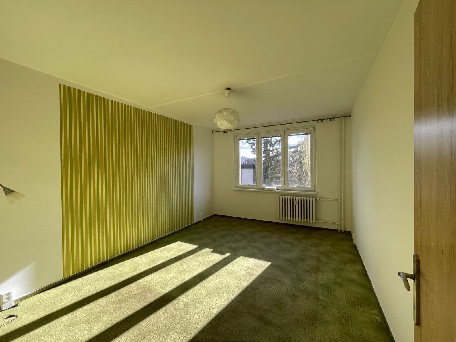 Pronájem bytu 2+1 63 m², U Trati, Karlovy Vary, Karlovarský kraj Pronájem bytu 2+1 63 m², U Trati, Karlovy Vary, Karlovarský kraj
