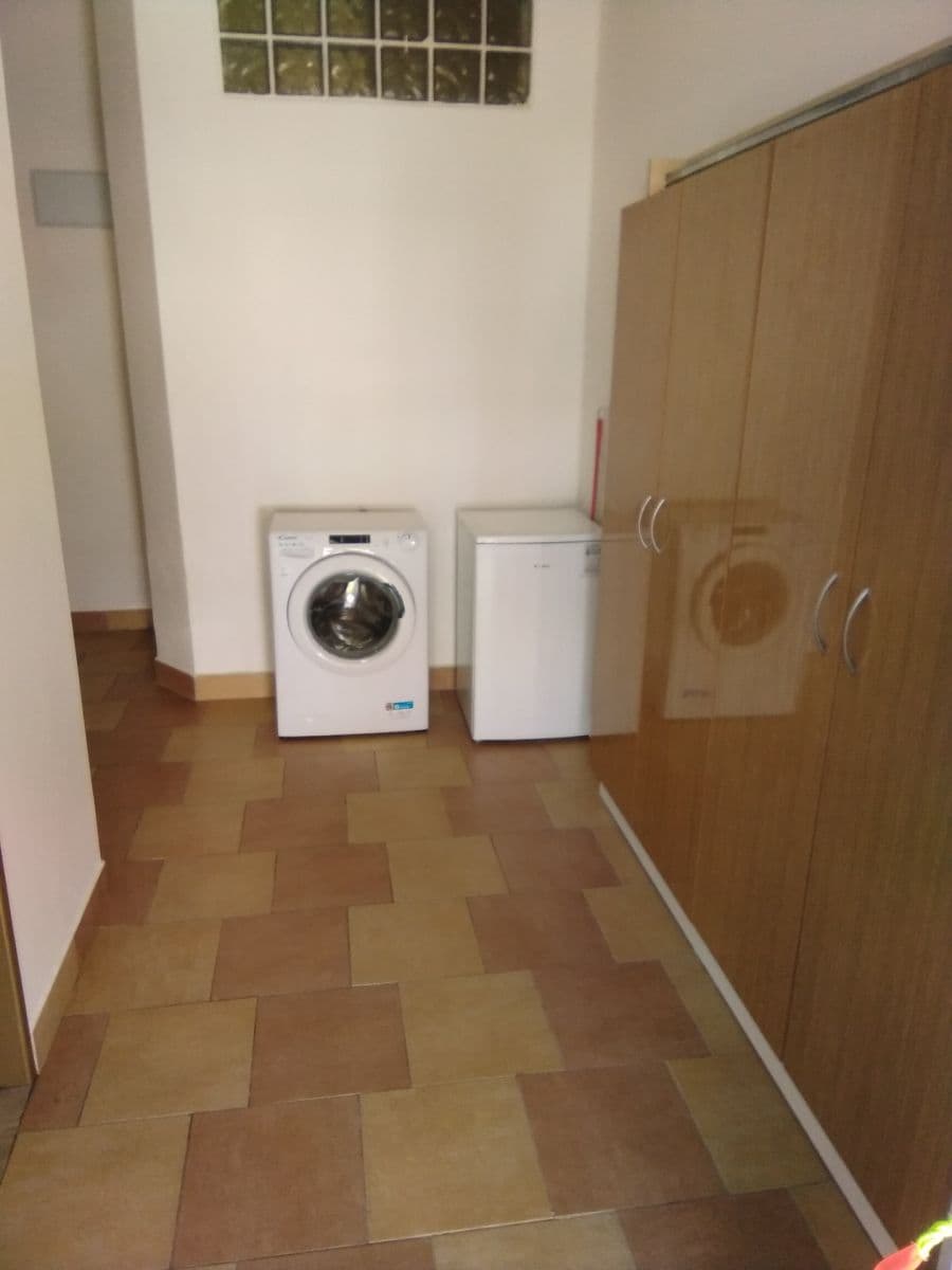 Pronájem bytu 1+kk 26 m², Ovčárecká, Kolín, Středočeský kraj Pronájem bytu 1+kk 26 m², Ovčárecká, Kolín, Středočeský kraj