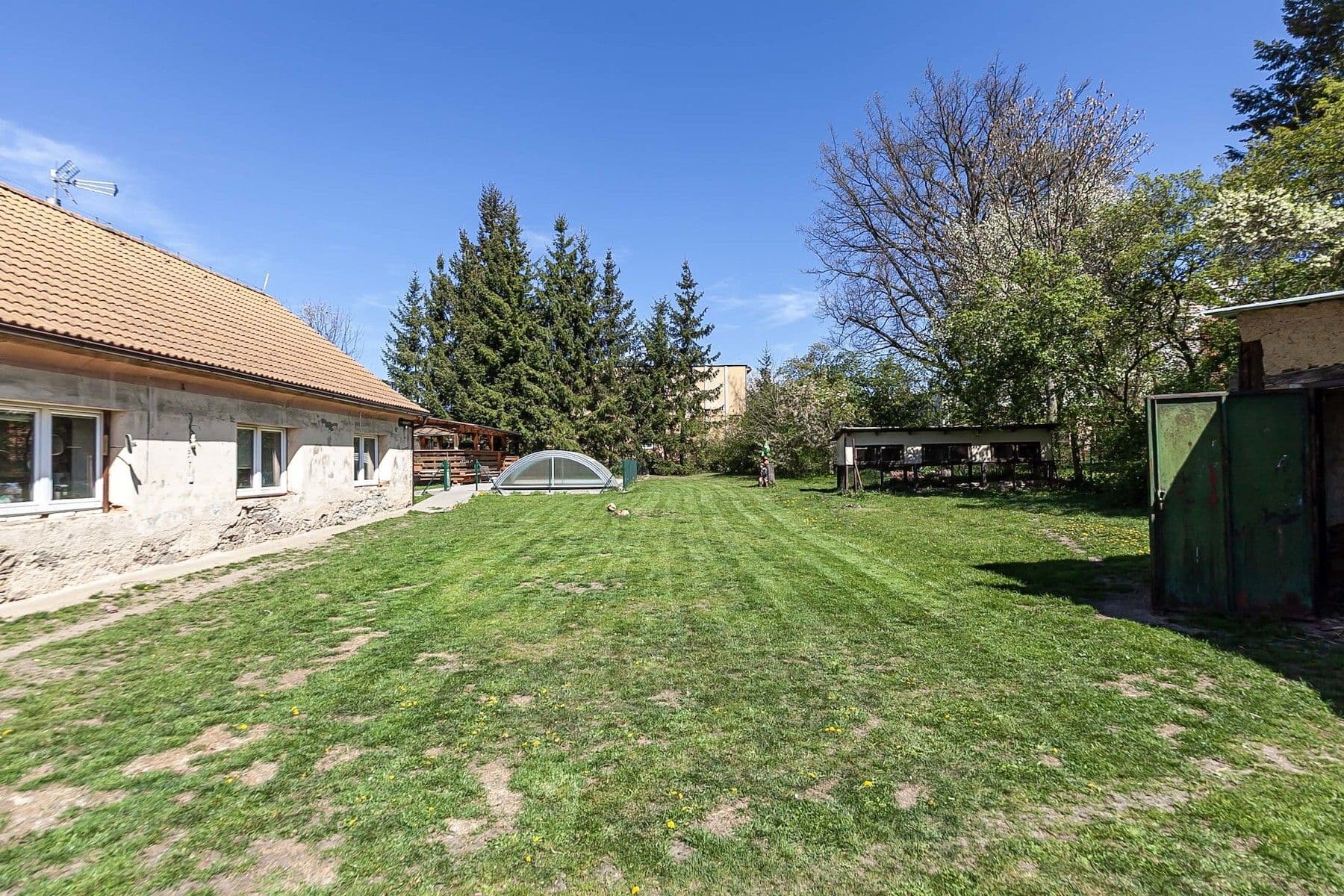 Prodej domu 85 m², pozemek 1.200 m², Krátká, Jesenice, Středočeský kraj Prodej domu 85 m², pozemek 1.200 m², Krátká, Jesenice, Středočeský kraj