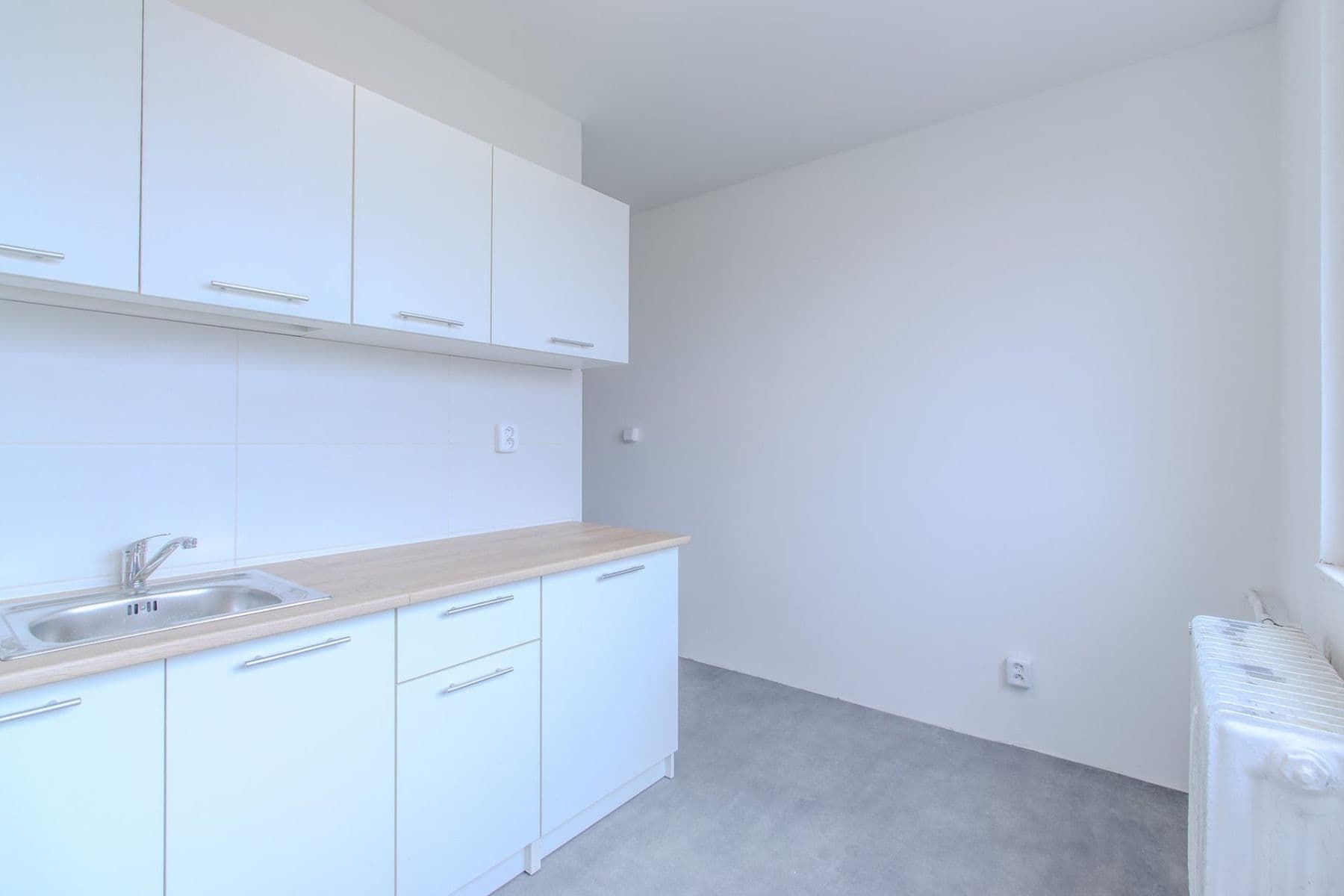 Pronájem bytu 1+1 36 m², Polská, Kladno, Středočeský kraj Pronájem bytu 1+1 36 m², Polská, Kladno, Středočeský kraj