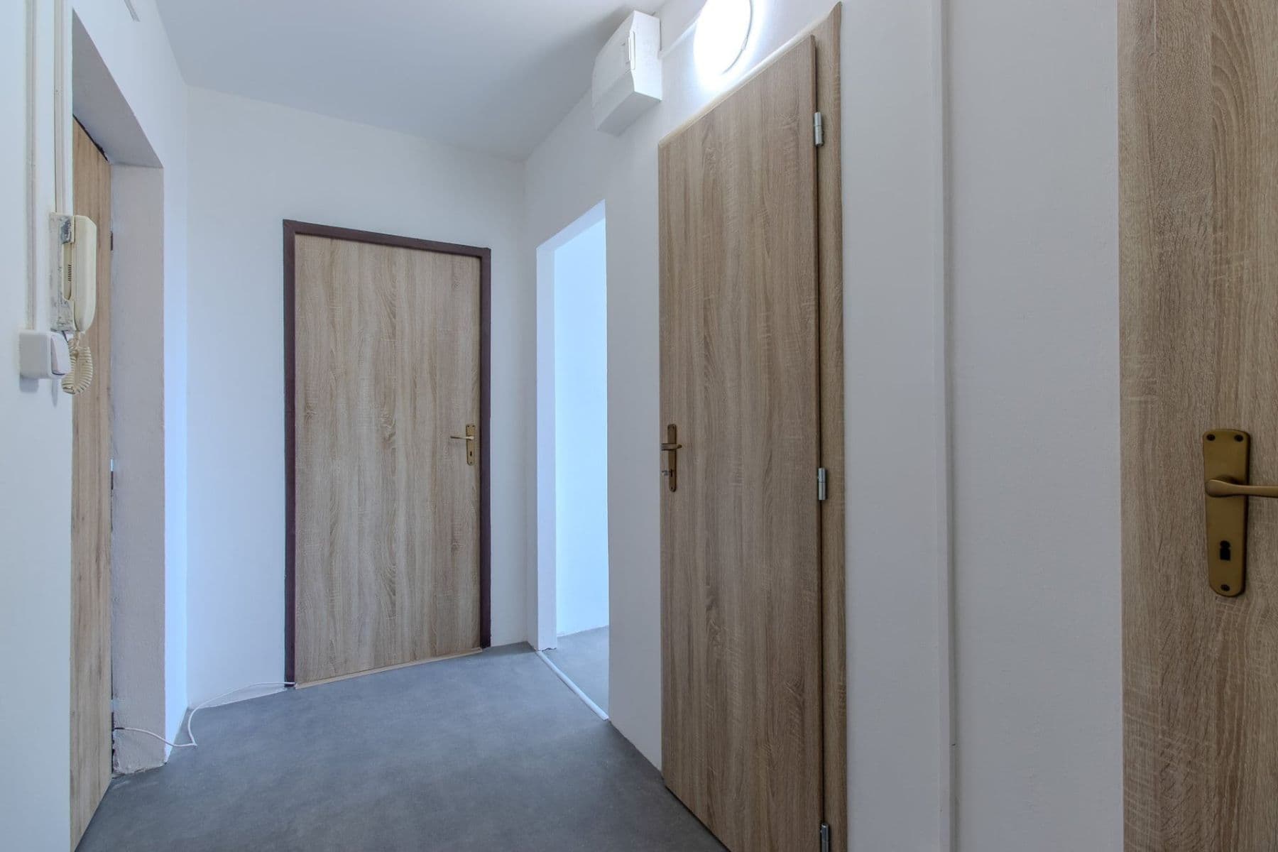 Pronájem bytu 1+1 36 m², Polská, Kladno, Středočeský kraj Pronájem bytu 1+1 36 m², Polská, Kladno, Středočeský kraj