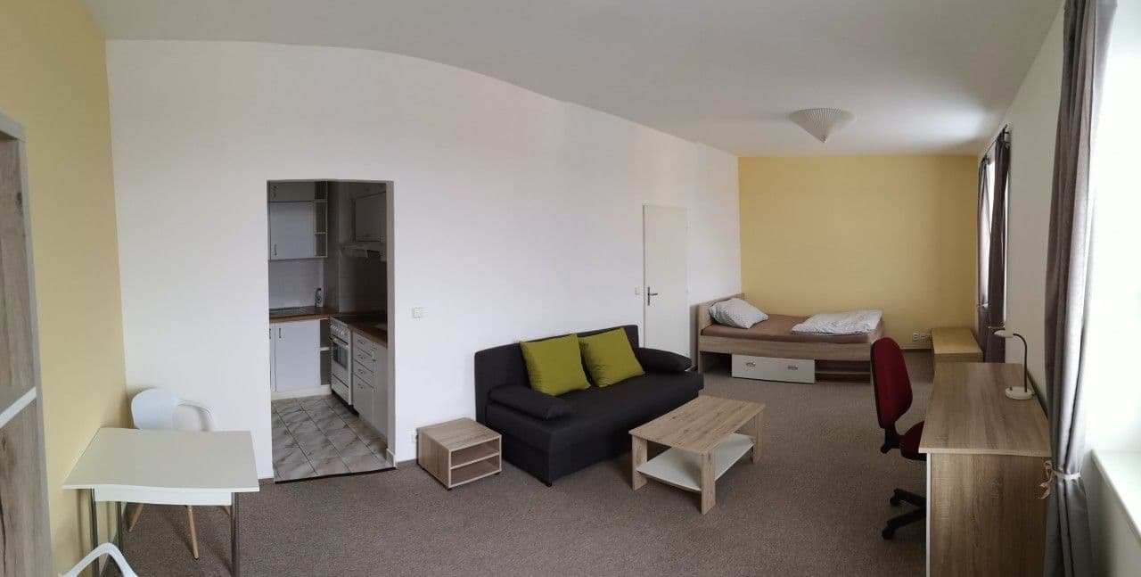 Pronájem bytu Garsoniéra 47 m², U Kříže, Praha, Praha Pronájem bytu Garsoniéra 47 m², U Kříže, Praha, Praha