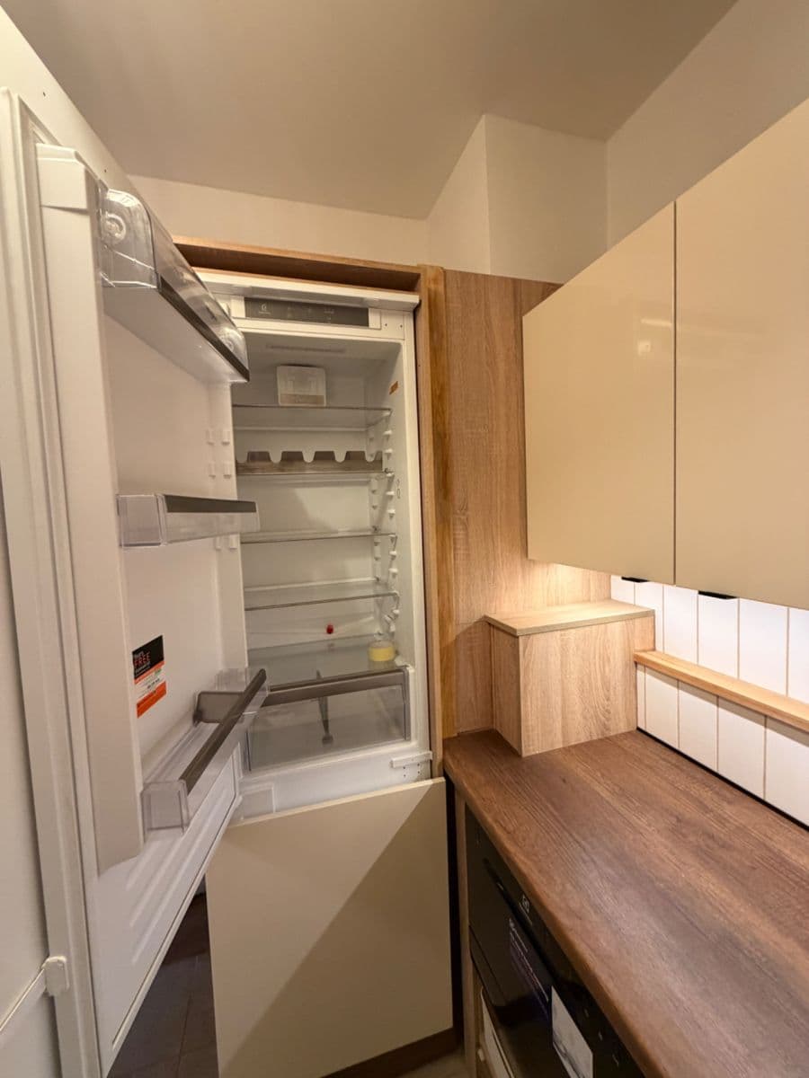 Pronájem bytu 2+1 52 m², Baranova, Praha, Praha Pronájem bytu 2+1 52 m², Baranova, Praha, Praha