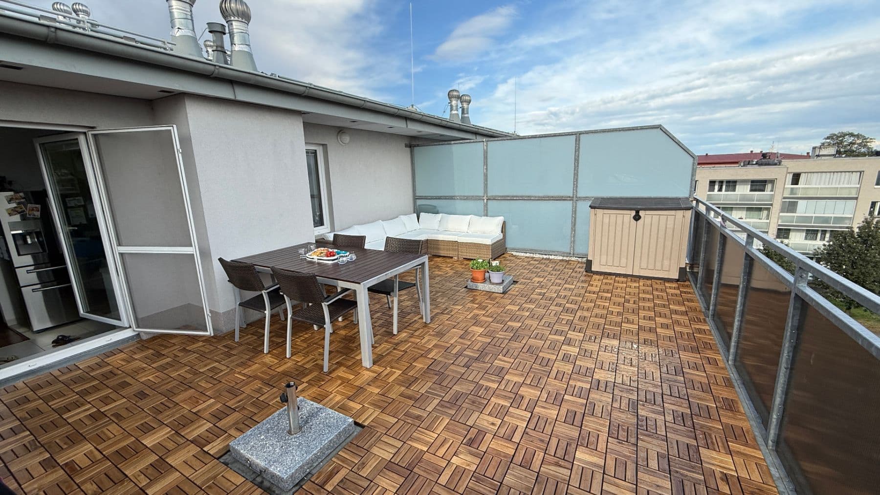 Pronájem bytu 3+kk 100 m², Českodubská, Praha, Praha Pronájem bytu 3+kk 100 m², Českodubská, Praha, Praha