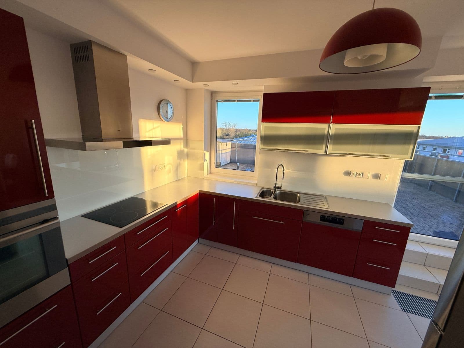 Pronájem bytu 3+kk 100 m², Českodubská, Praha, Praha Pronájem bytu 3+kk 100 m², Českodubská, Praha, Praha