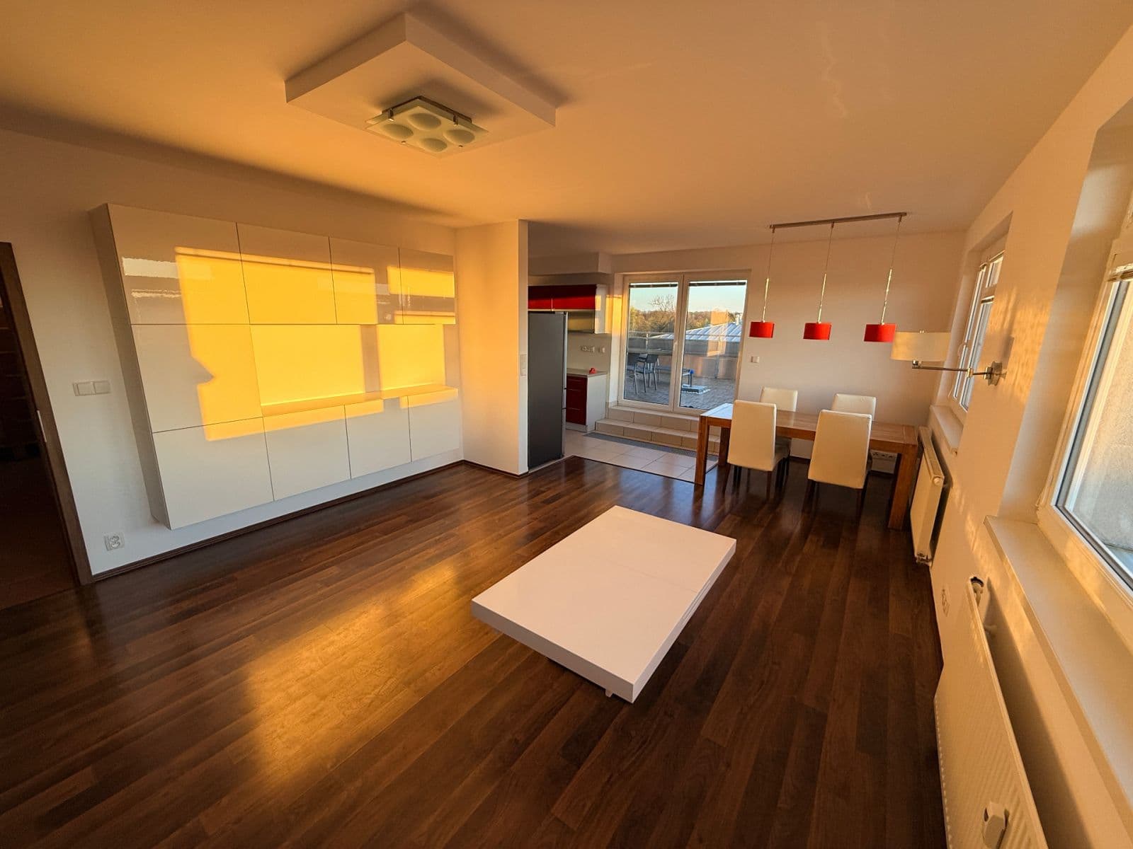 Pronájem bytu 3+kk 100 m², Českodubská, Praha, Praha Pronájem bytu 3+kk 100 m², Českodubská, Praha, Praha