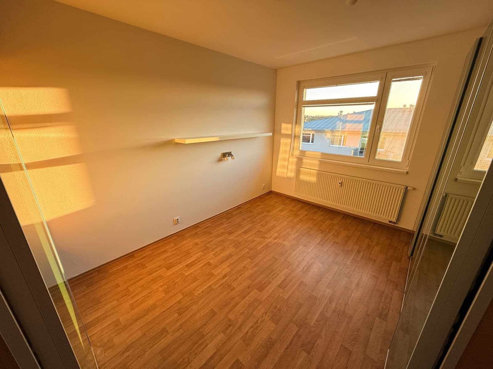 Pronájem bytu 3+kk 100 m², Českodubská, Praha, Praha Pronájem bytu 3+kk 100 m², Českodubská, Praha, Praha