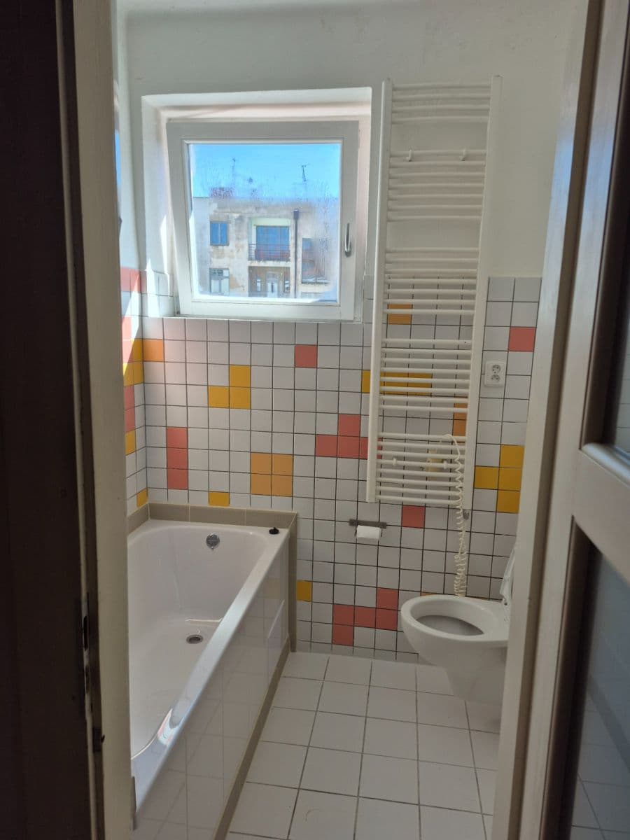 Pronájem bytu 2+kk 48 m², Střelecká, Hradec Králové, Královéhradecký kraj Pronájem bytu 2+kk 48 m², Střelecká, Hradec Králové, Královéhradecký kraj