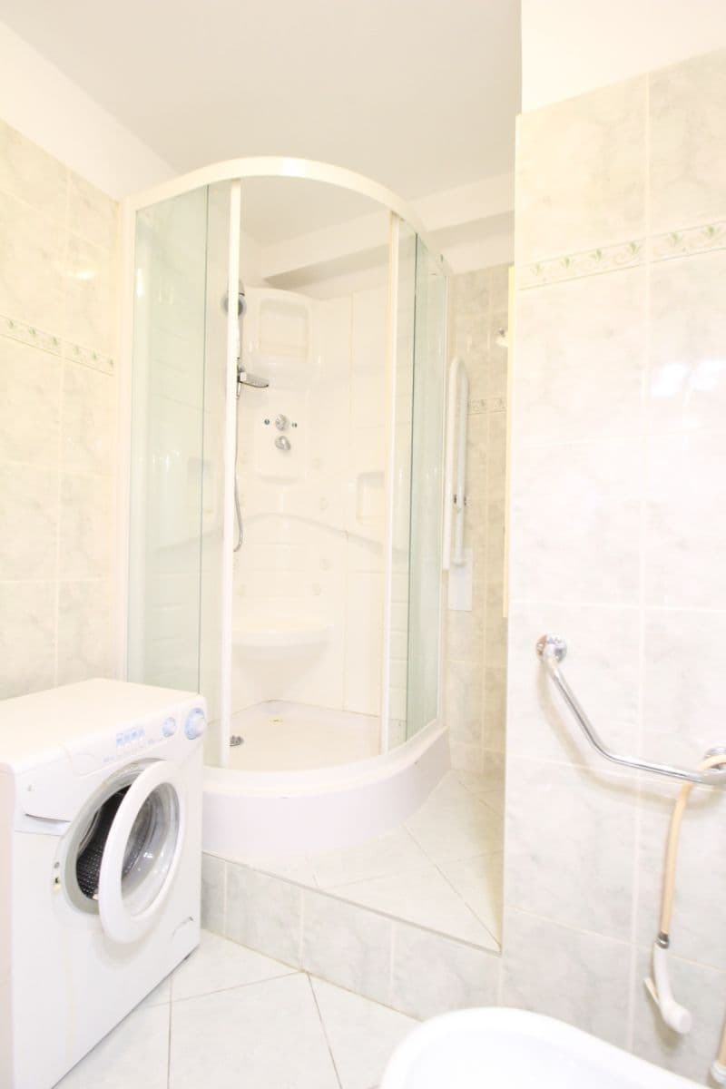 Pronájem bytu 3+1 70 m², Jílovská, Praha, Praha Pronájem bytu 3+1 70 m², Jílovská, Praha, Praha