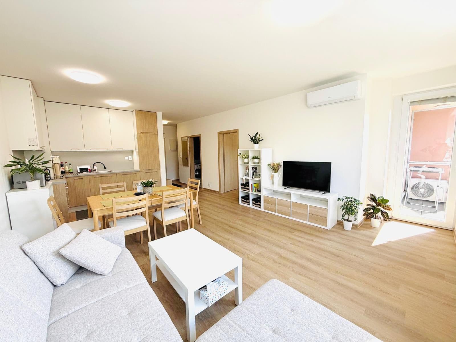 Pronájem bytu 2+kk 62 m², Dřevnická, Zlín, Zlínský kraj Pronájem bytu 2+kk 62 m², Dřevnická, Zlín, Zlínský kraj