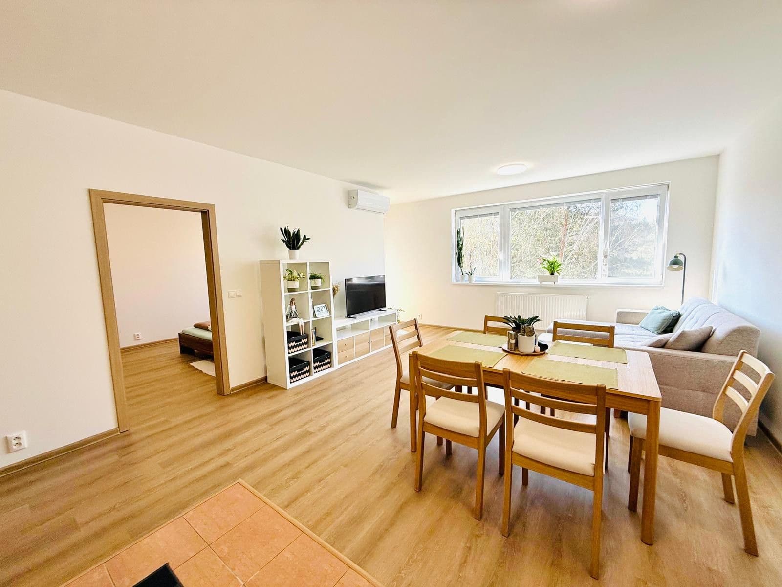 Pronájem bytu 2+kk 62 m², Dřevnická, Zlín, Zlínský kraj Pronájem bytu 2+kk 62 m², Dřevnická, Zlín, Zlínský kraj