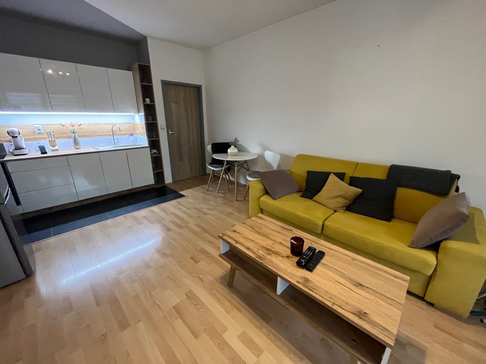 Pronájem bytu 1+kk 38 m², Jeronýmova, Liberec, Liberecký kraj Pronájem bytu 1+kk 38 m², Jeronýmova, Liberec, Liberecký kraj