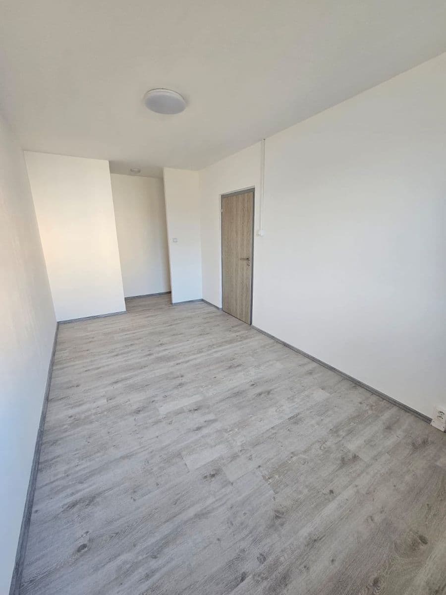 Pronájem bytu 3+1 72 m², Lublinská, Praha, Praha Pronájem bytu 3+1 72 m², Lublinská, Praha, Praha