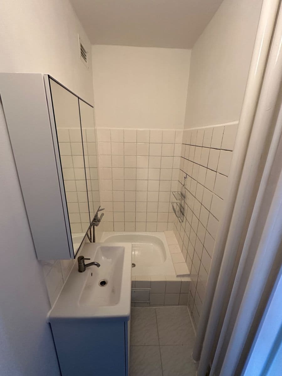 Pronájem bytu 1+kk 25 m², Počernická, Praha, Praha Pronájem bytu 1+kk 25 m², Počernická, Praha, Praha